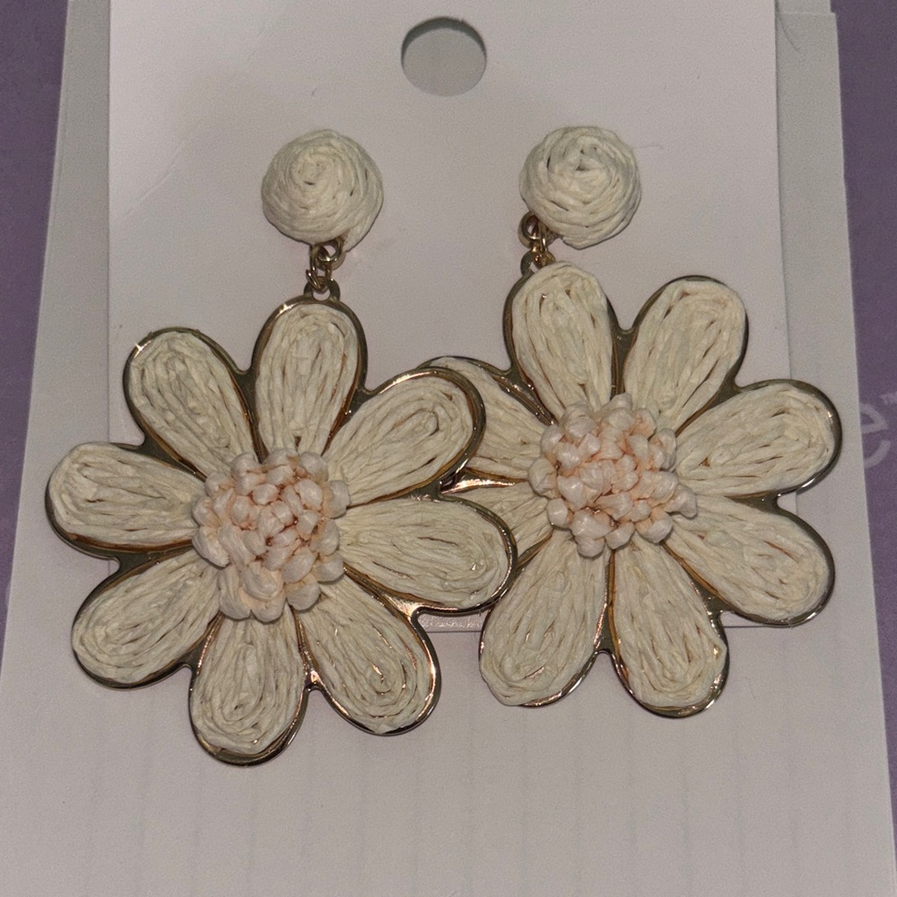 Cream Floral Earrings